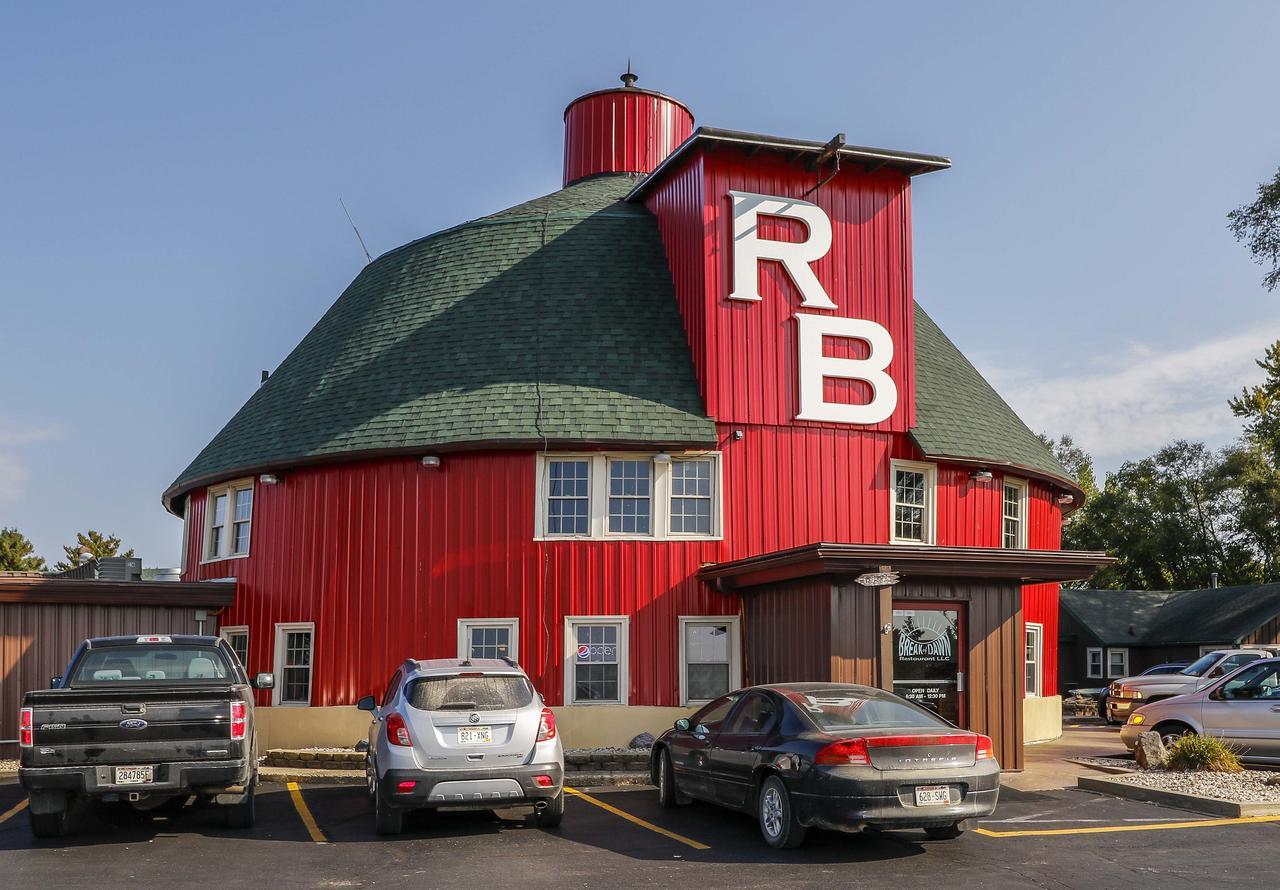 Round Barn Lodge Spring Green Exteriér fotografie